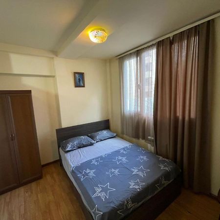 Apartment In Yerevan, Centre Экстерьер фото